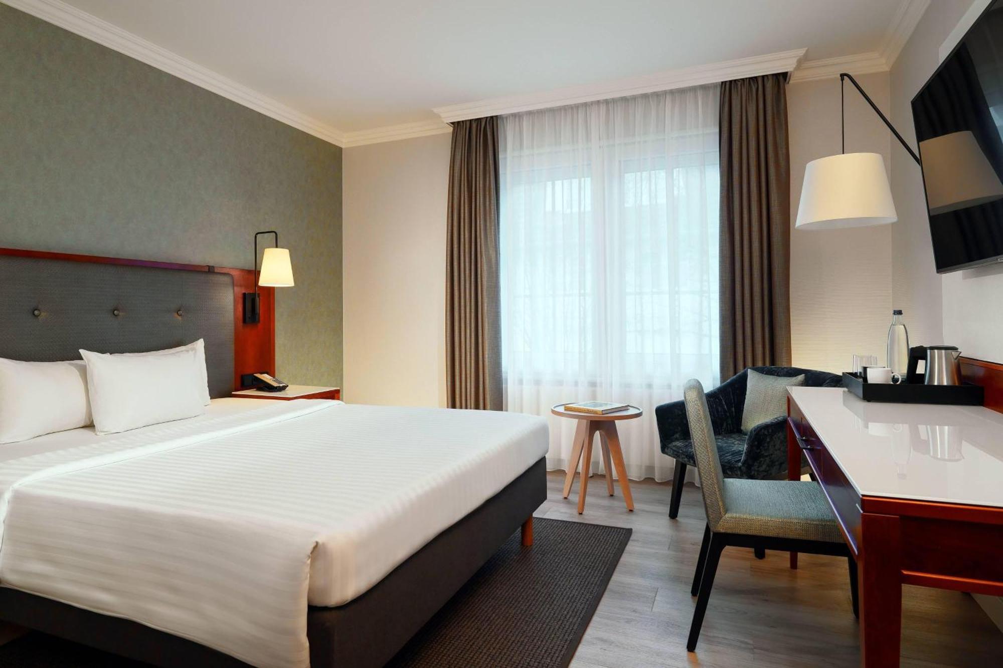 Hotel Courtyard By Marriott Hamburg Airport Exterior foto