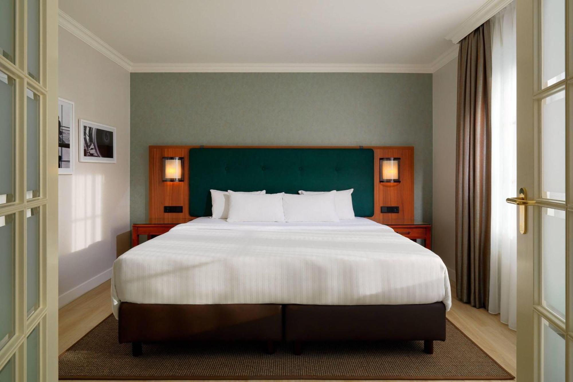 Hotel Courtyard By Marriott Hamburg Airport Exterior foto